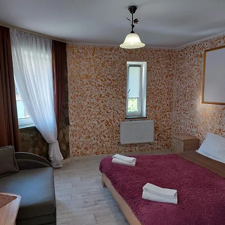 Good House * Jaremče