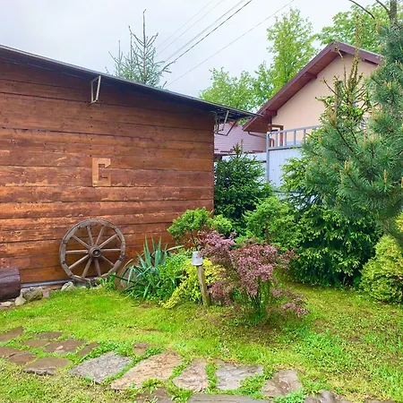 Деревянный коттедж Good House Яремча