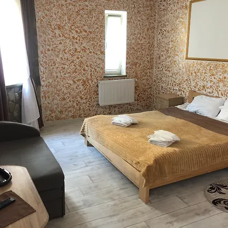 Дерев'яний котедж Good House *